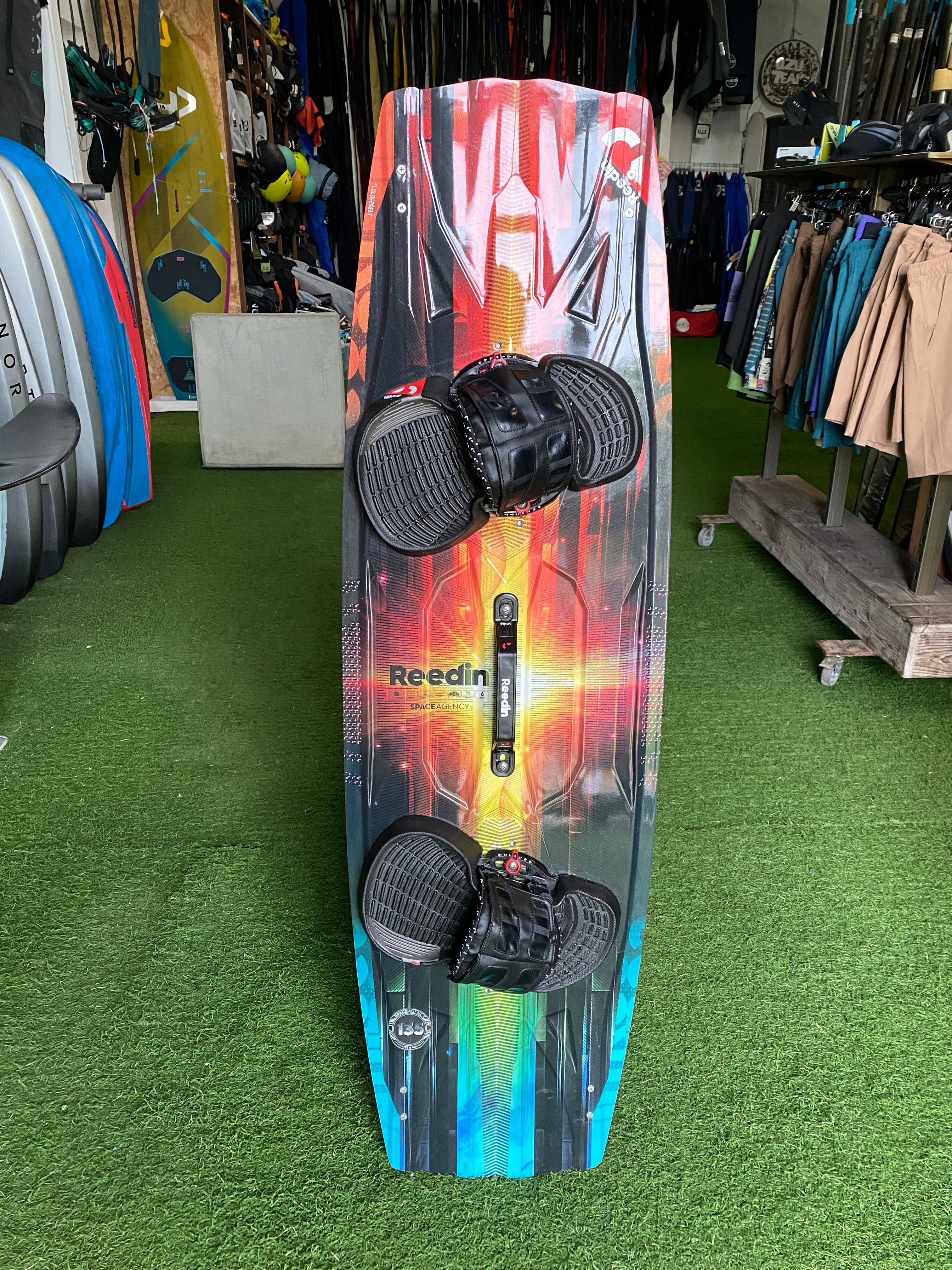 REEDIN twintip board SPACEAGENCY Segunda Mano