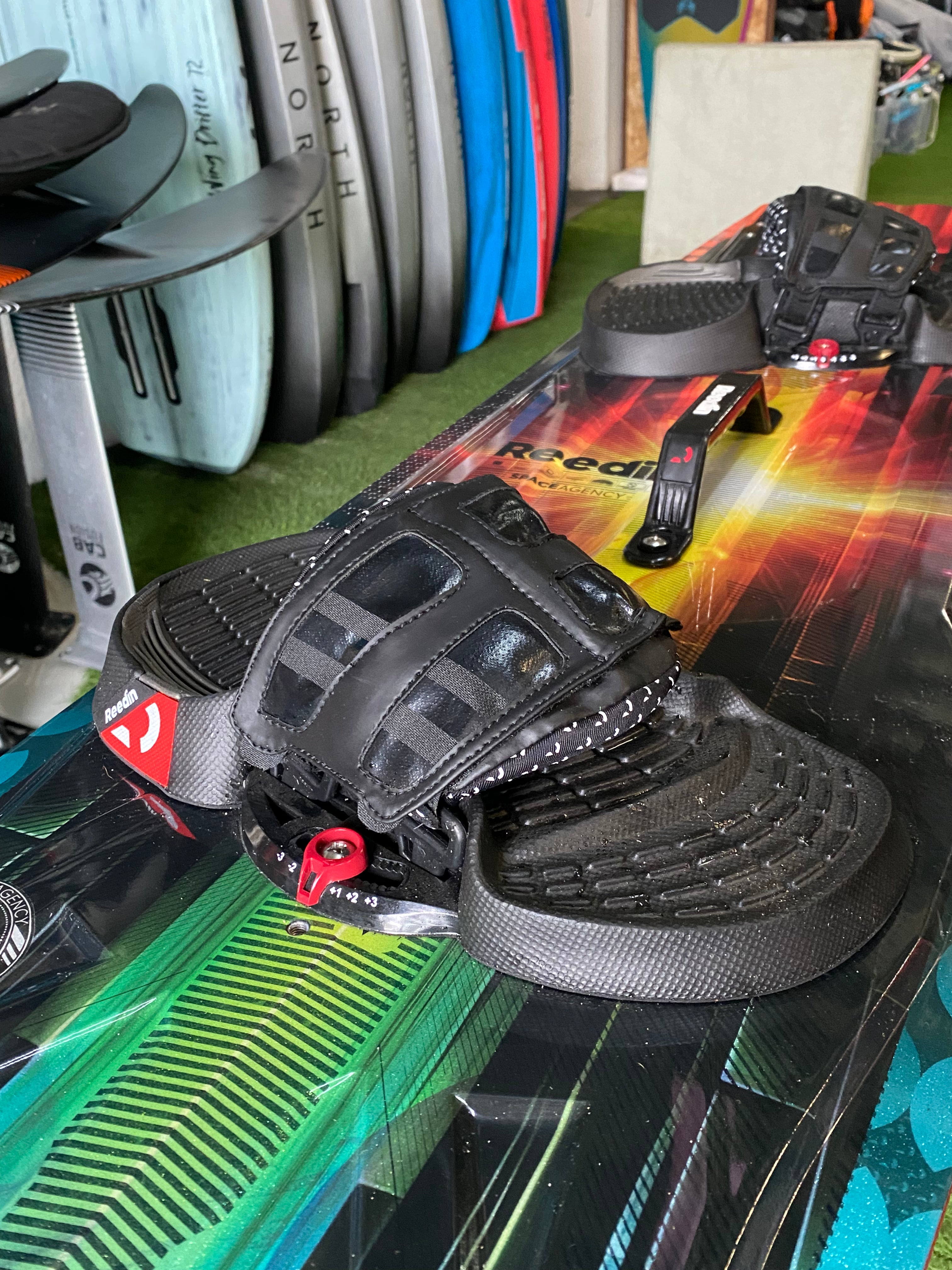 REEDIN twintip board SPACEAGENCY Segunda Mano