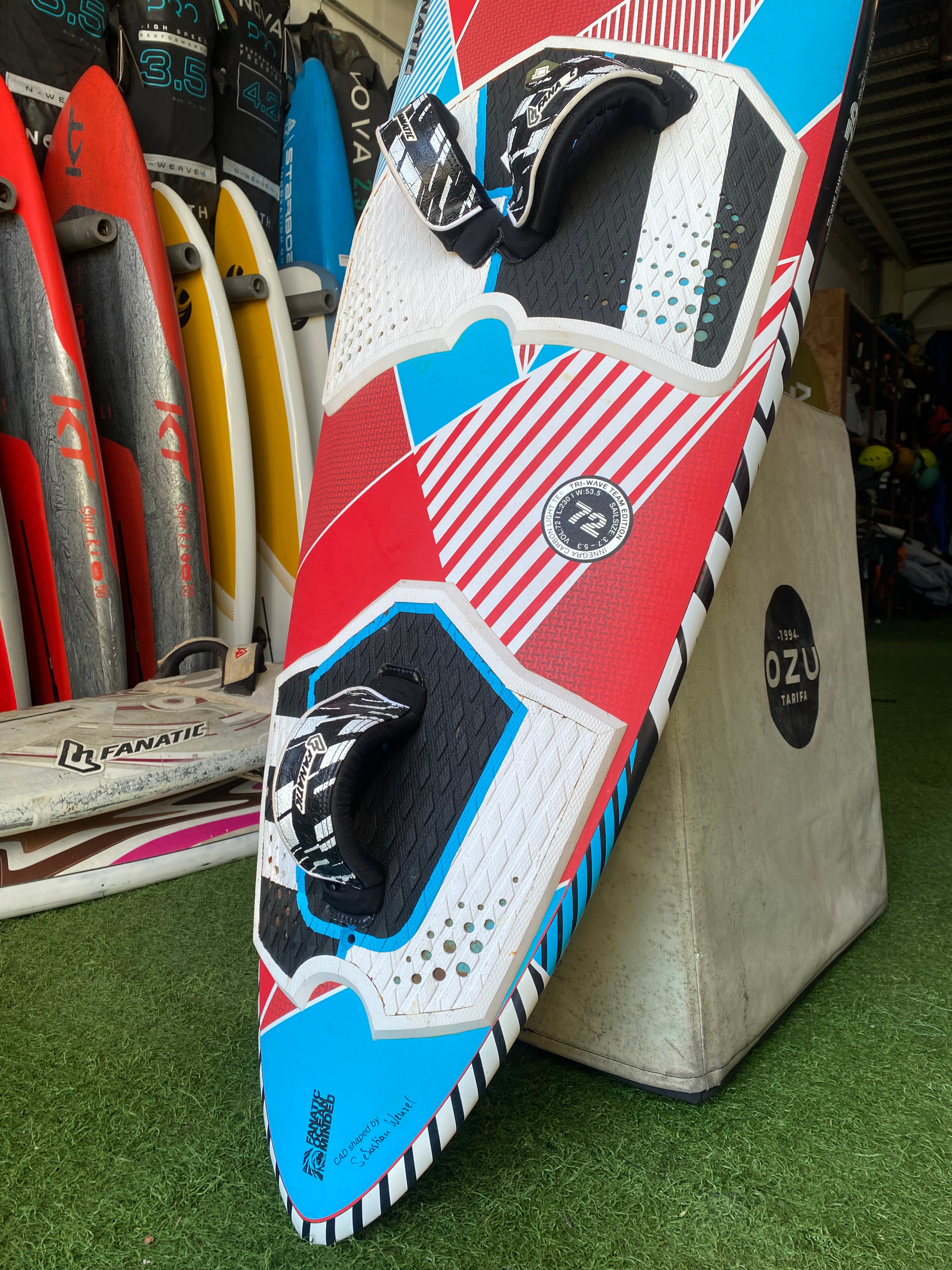 FANATIC tabla TRI-WAVE 72lt Segunda Mano