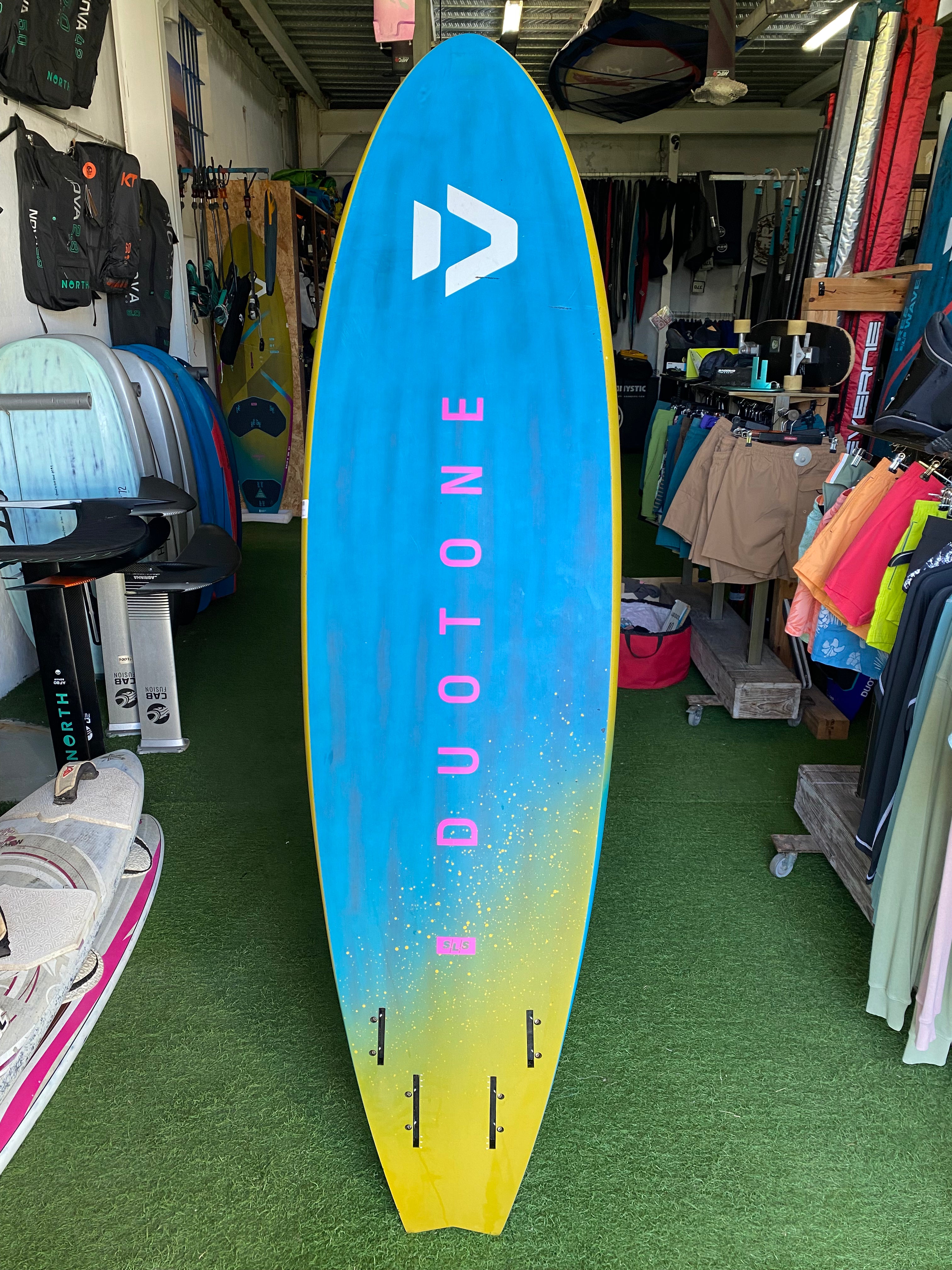 DUOTONE tabla GRIP 4 SLS 76lt Segunda Mano