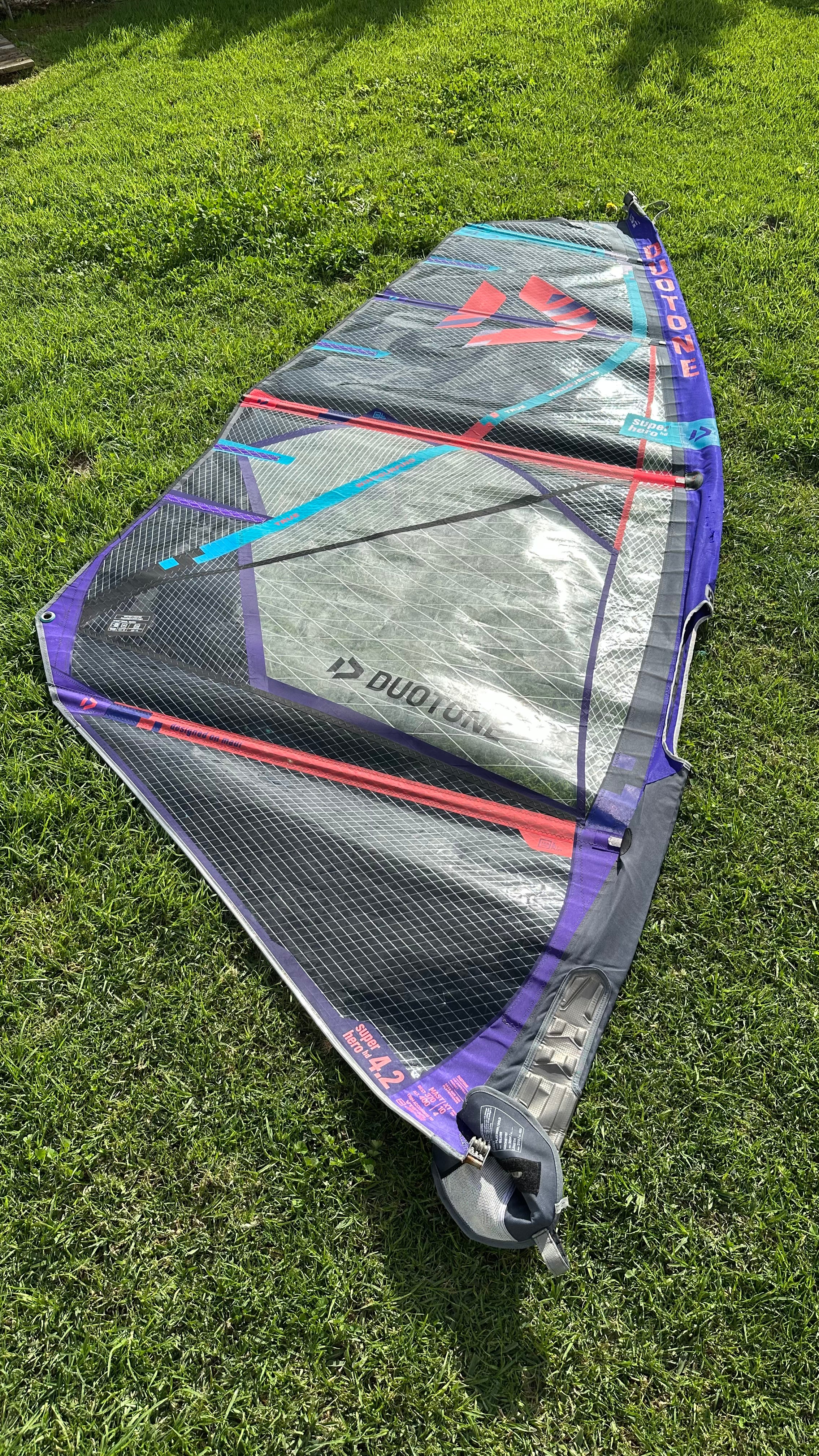 DUOTONE Super Hero HD 4.2 Segunda Mano