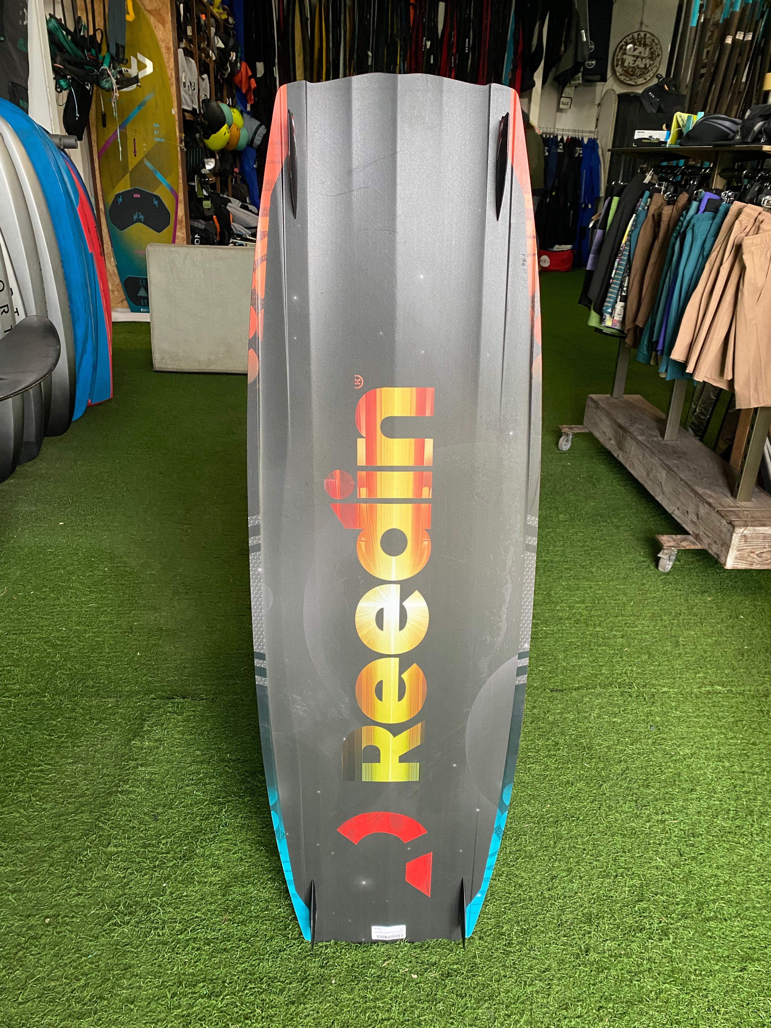 REEDIN twintip board SPACEAGENCY Segunda Mano