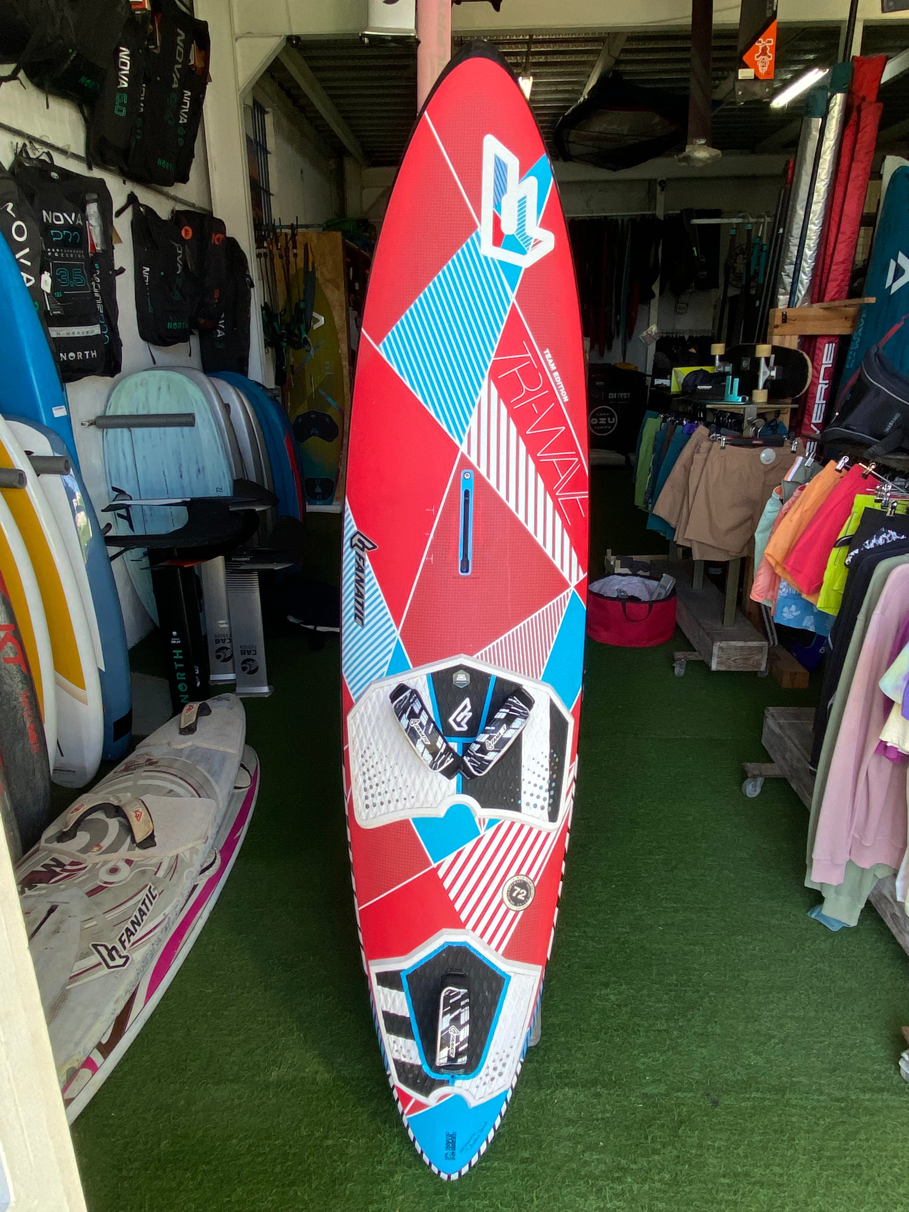 FANATIC tabla TRI-WAVE 72lt Segunda Mano