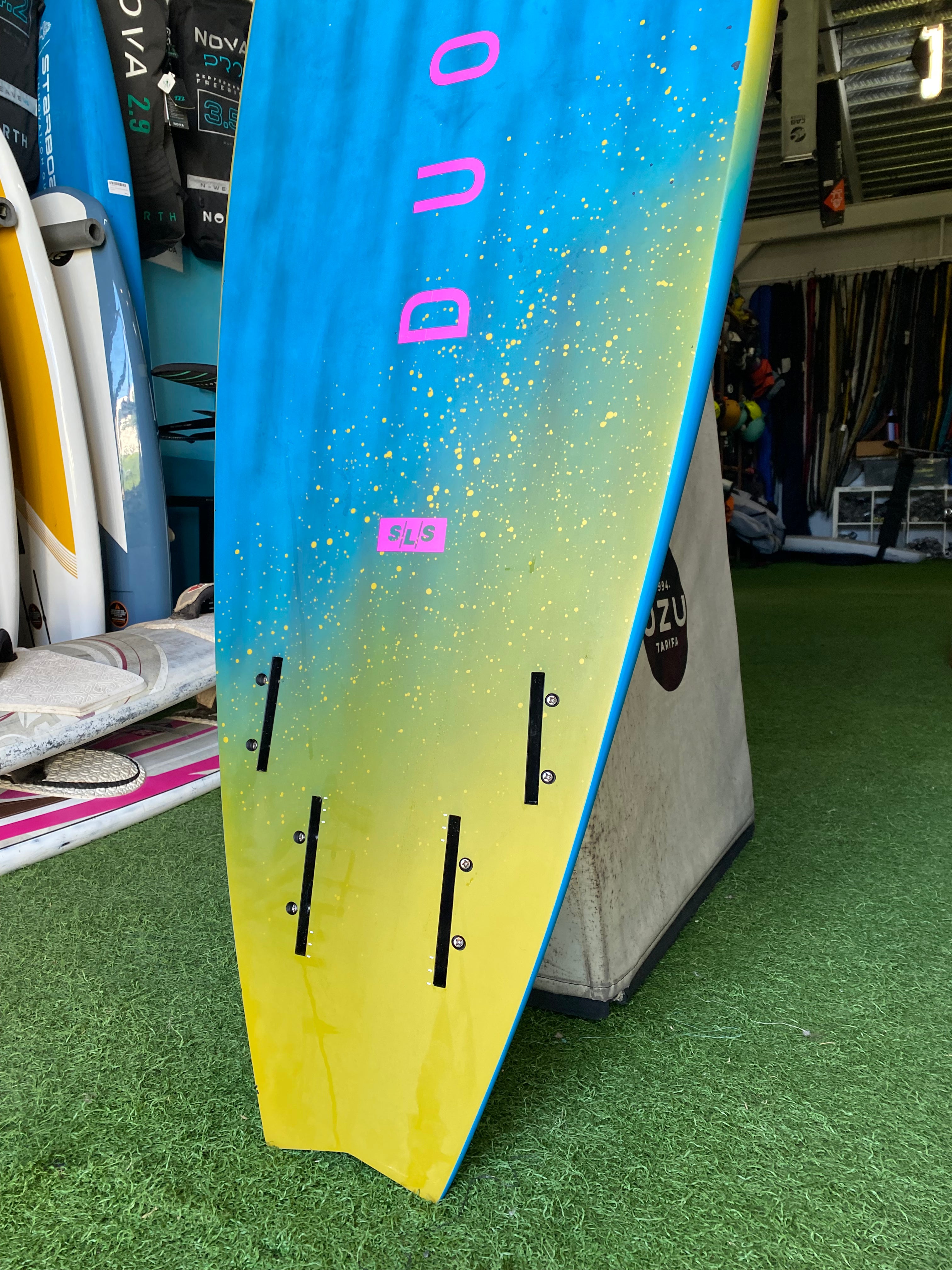 DUOTONE tabla GRIP 4 SLS 76lt Segunda Mano