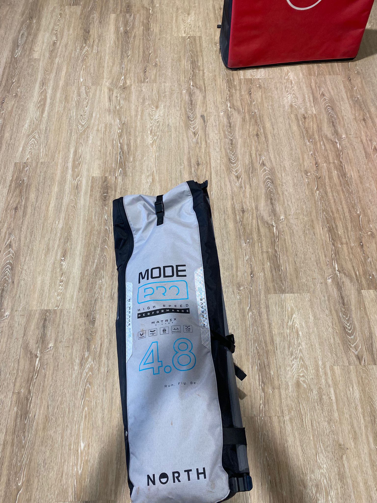 Mode PRO 4.8 2025 con botavara