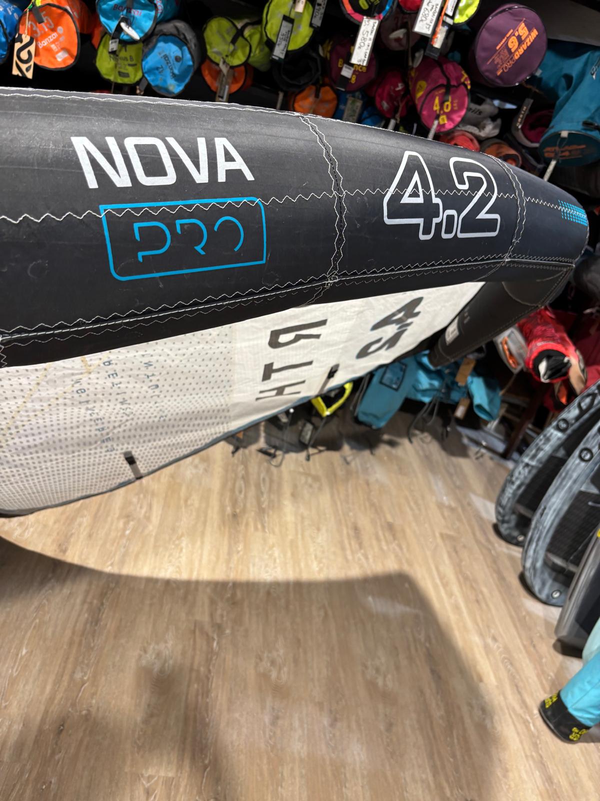 Wing Nova PRO 4.2 2025 con botavara
