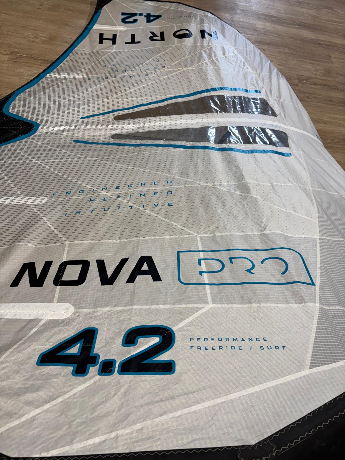 Wing Nova PRO 4.2 2025 con botavara