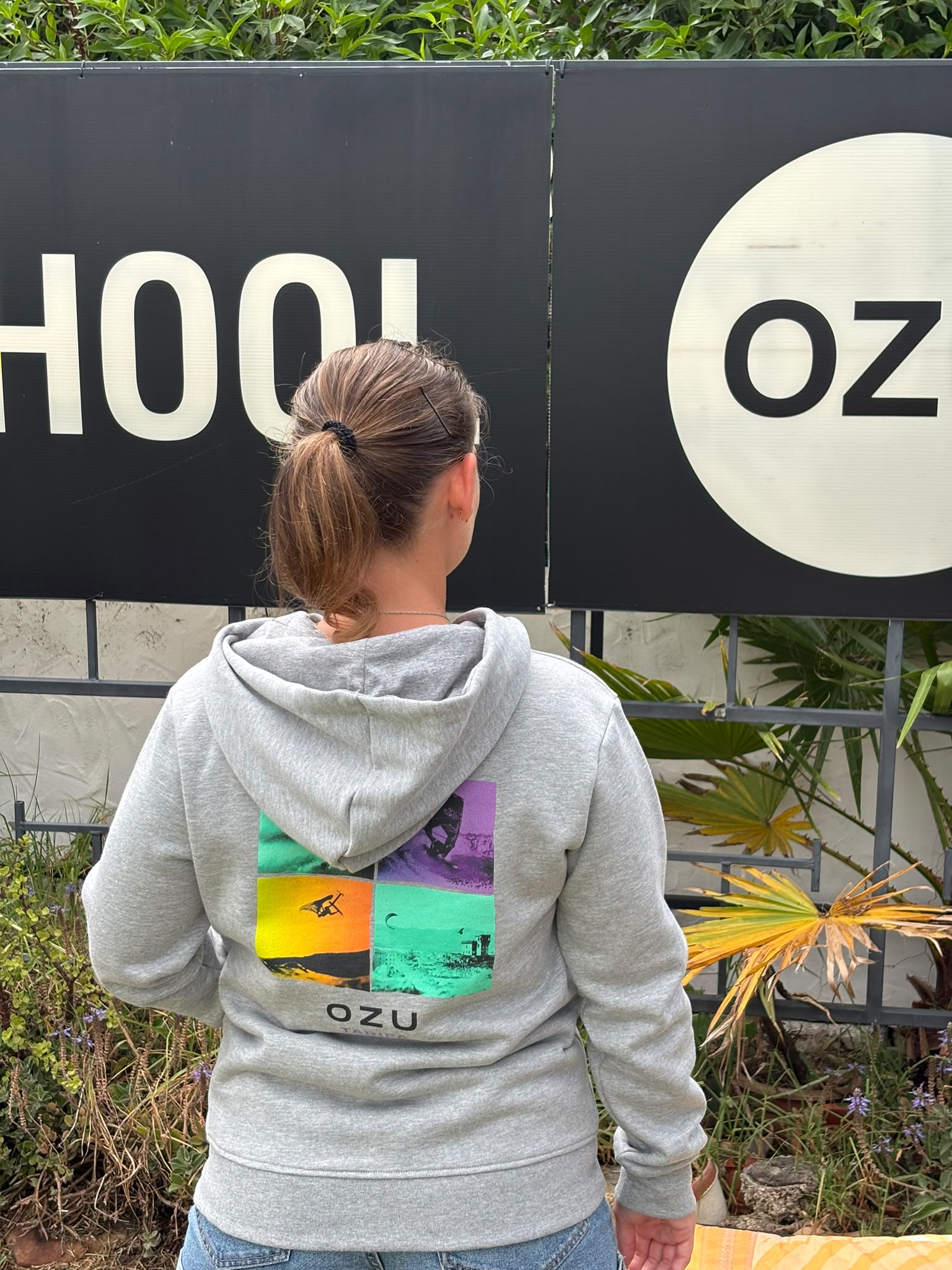 Ozu Slim Zip Hoodie