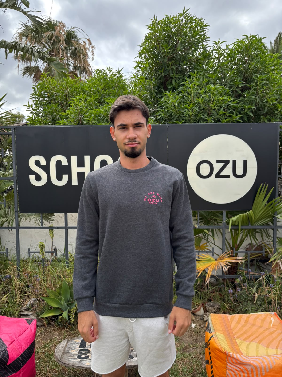 Ozu Crew Neck Basic