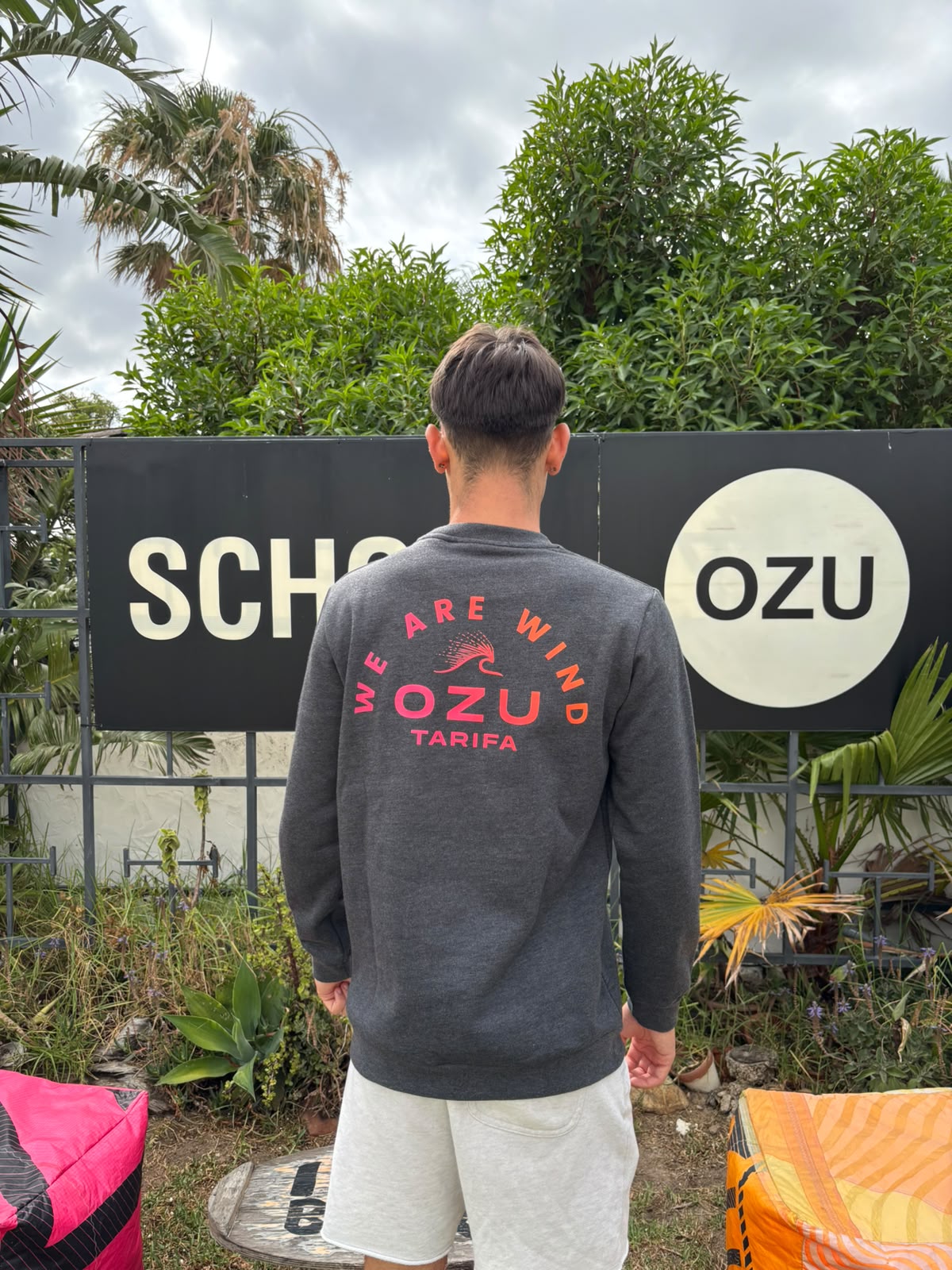 Ozu Crew Neck Basic