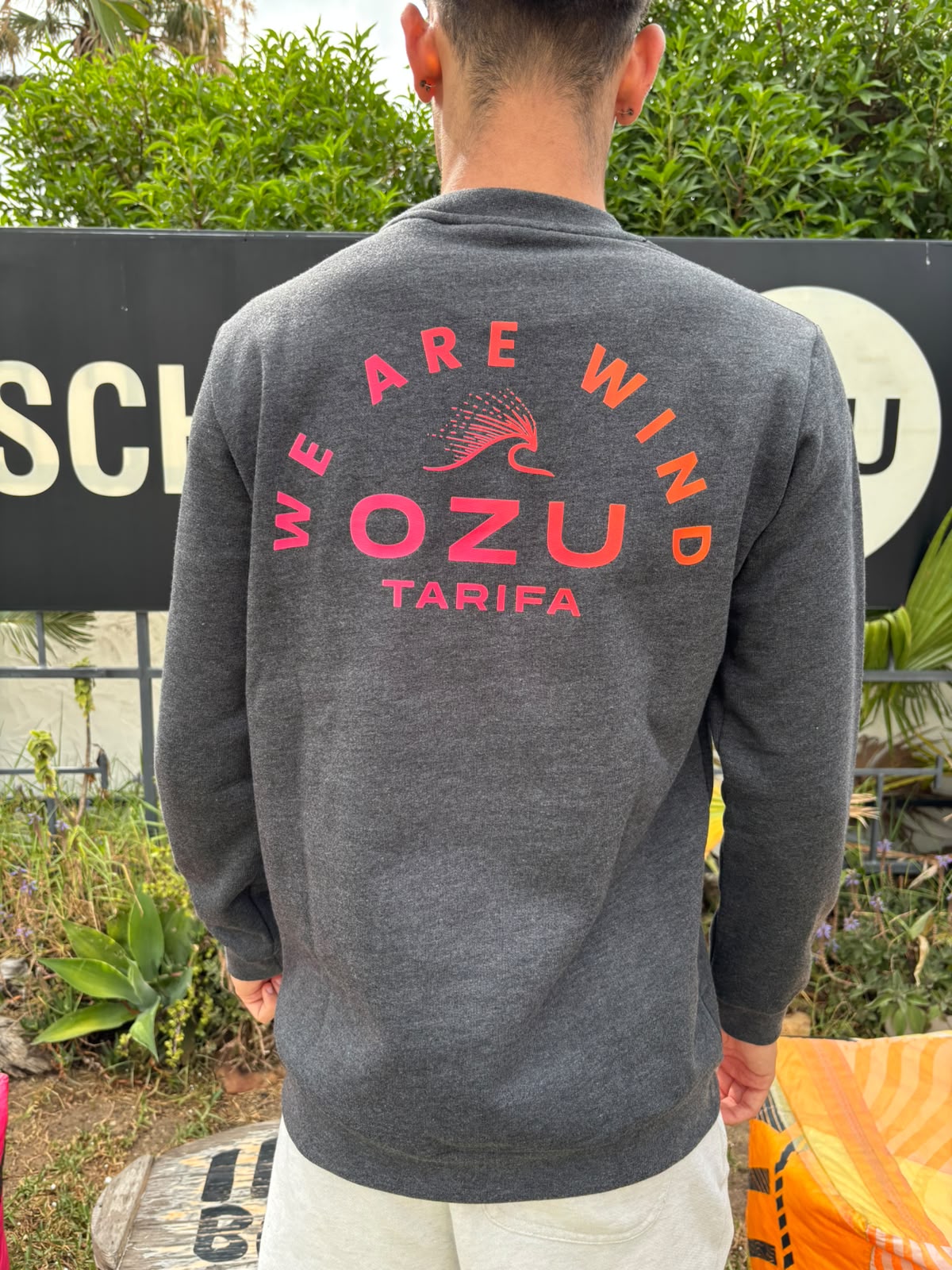 Ozu Crew Neck Basic