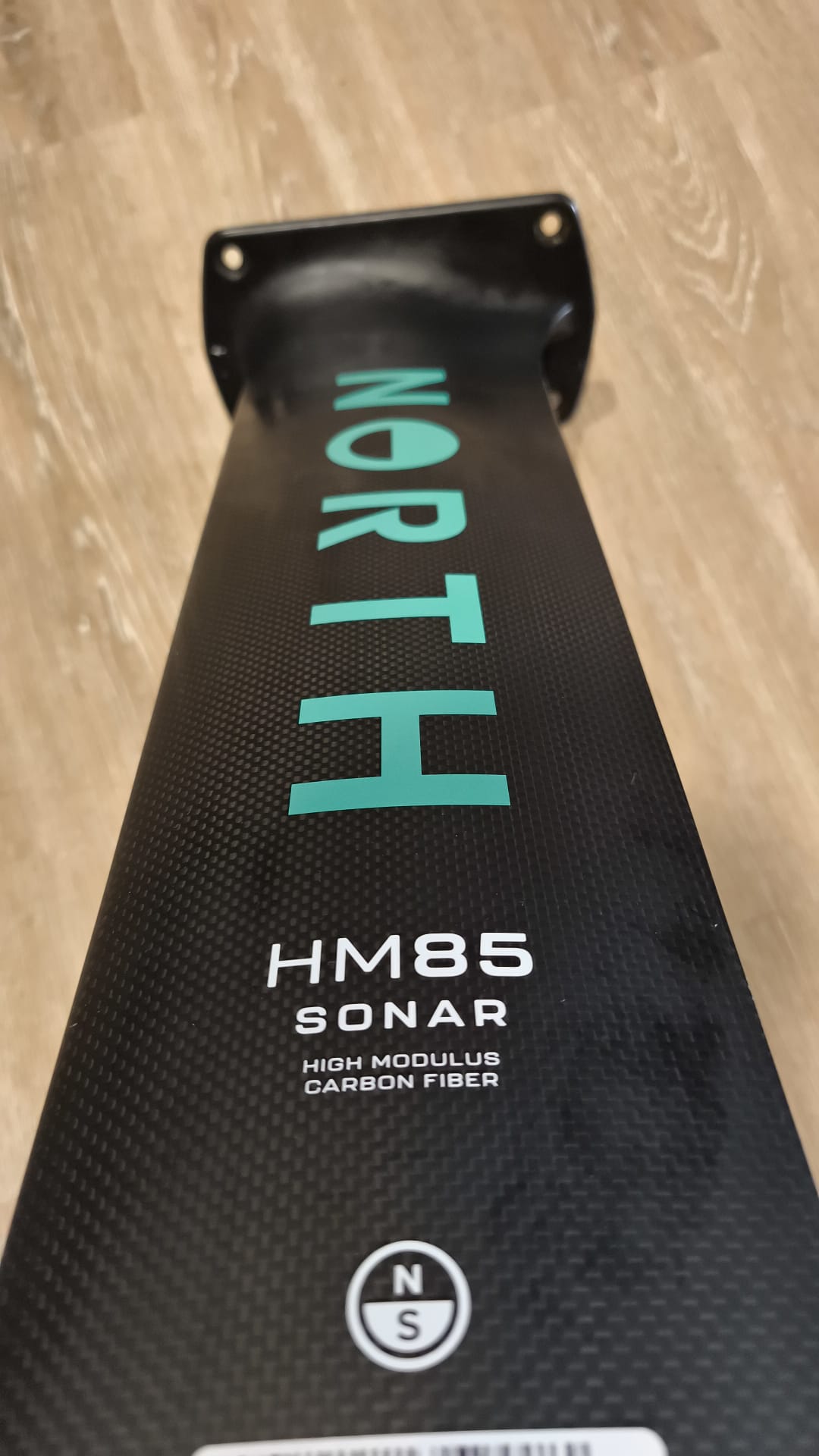 North Sonar UHM85 Carbon Mast