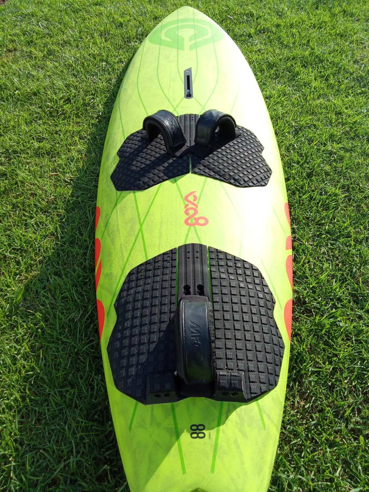 Custom quad 8 pro carbon 88L